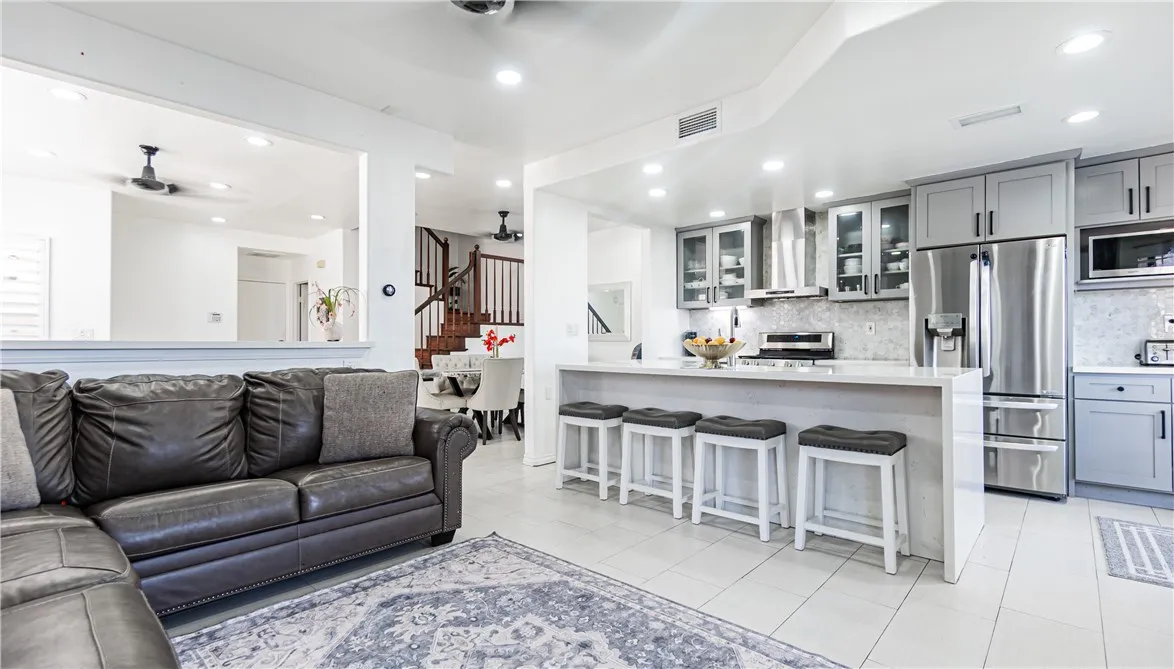 2101 San Antonio Drive, Corona, California 92882 home-pic-12